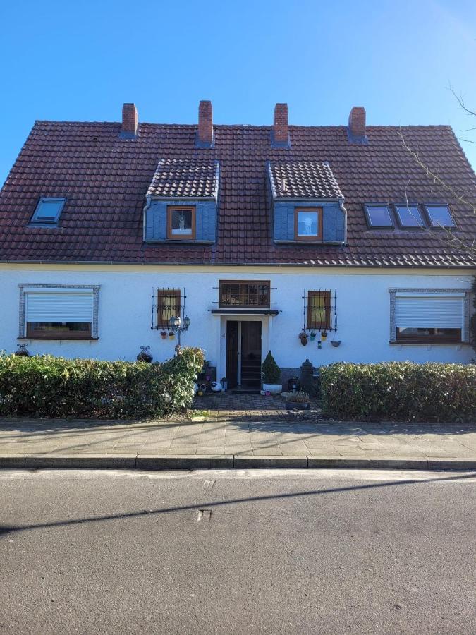 Chrissis Ferienwohnung Бремерхафен Экстерьер фото
